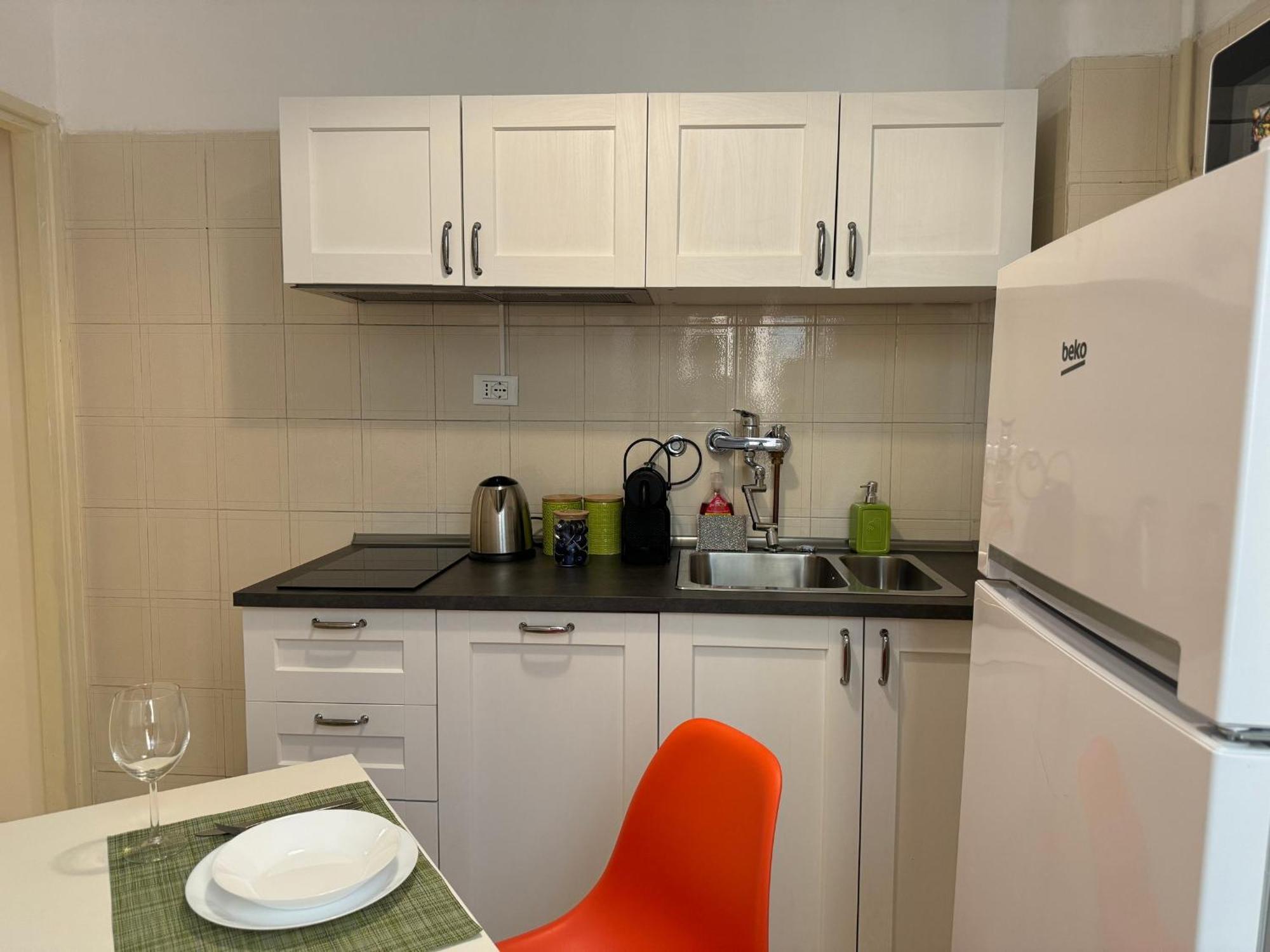 The Best Rent - Spacious One-Bedroom Apartment Near Colosseum Roma Esterno foto